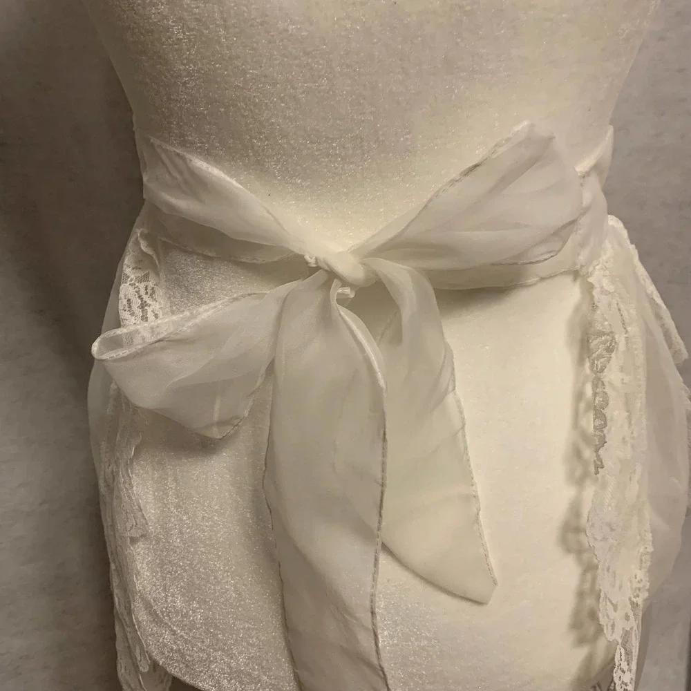 Unknown vintage sheer